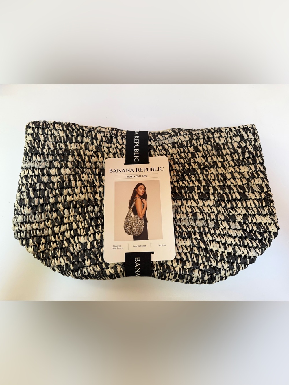 Banana Republic Black and Tan Woven Shoulder Hobo NWTs - Picture 5 of 5